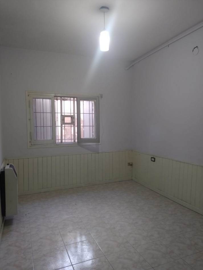 Casa a la Venta -Zona Comercial-