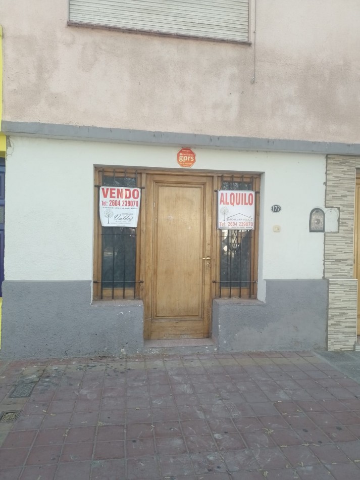 Casa a la Venta -Zona Comercial-