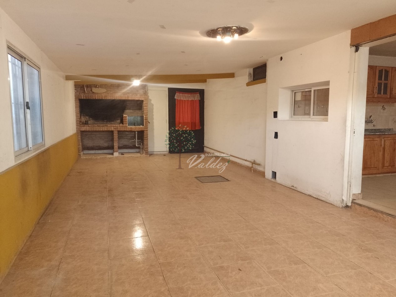 Casa a la Venta en B° Empleado de Comercio 2