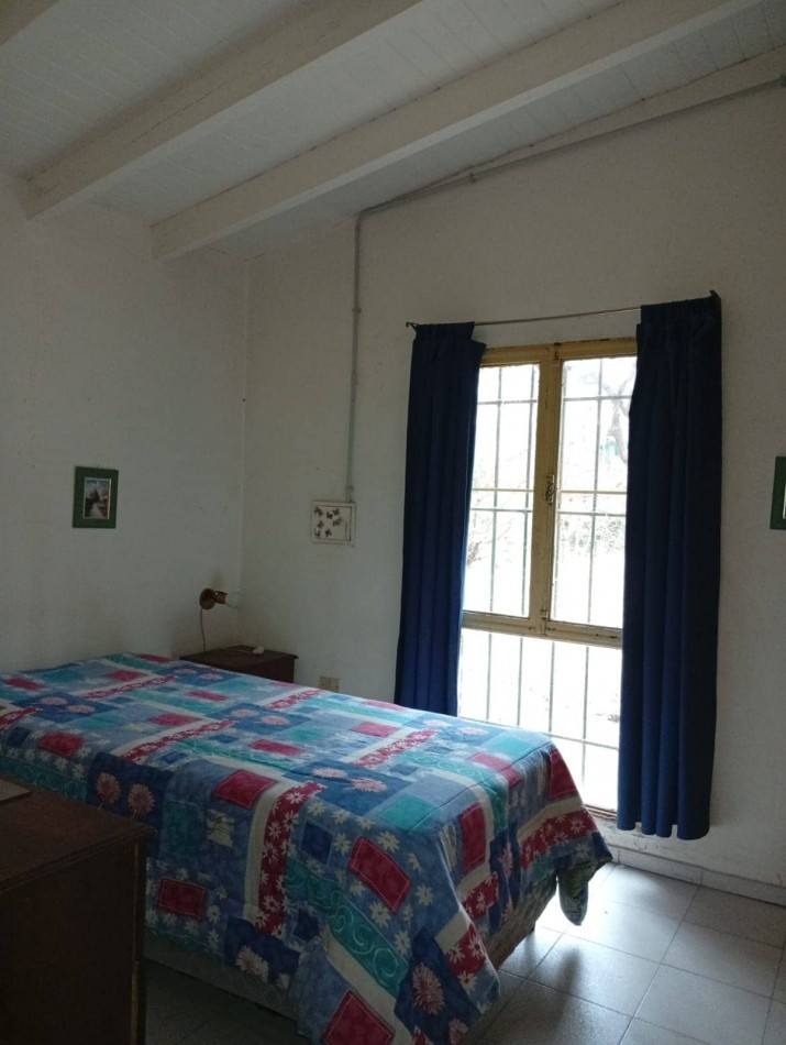 Propiedad en Villa 25 de Mayo: casa con amplio terreno