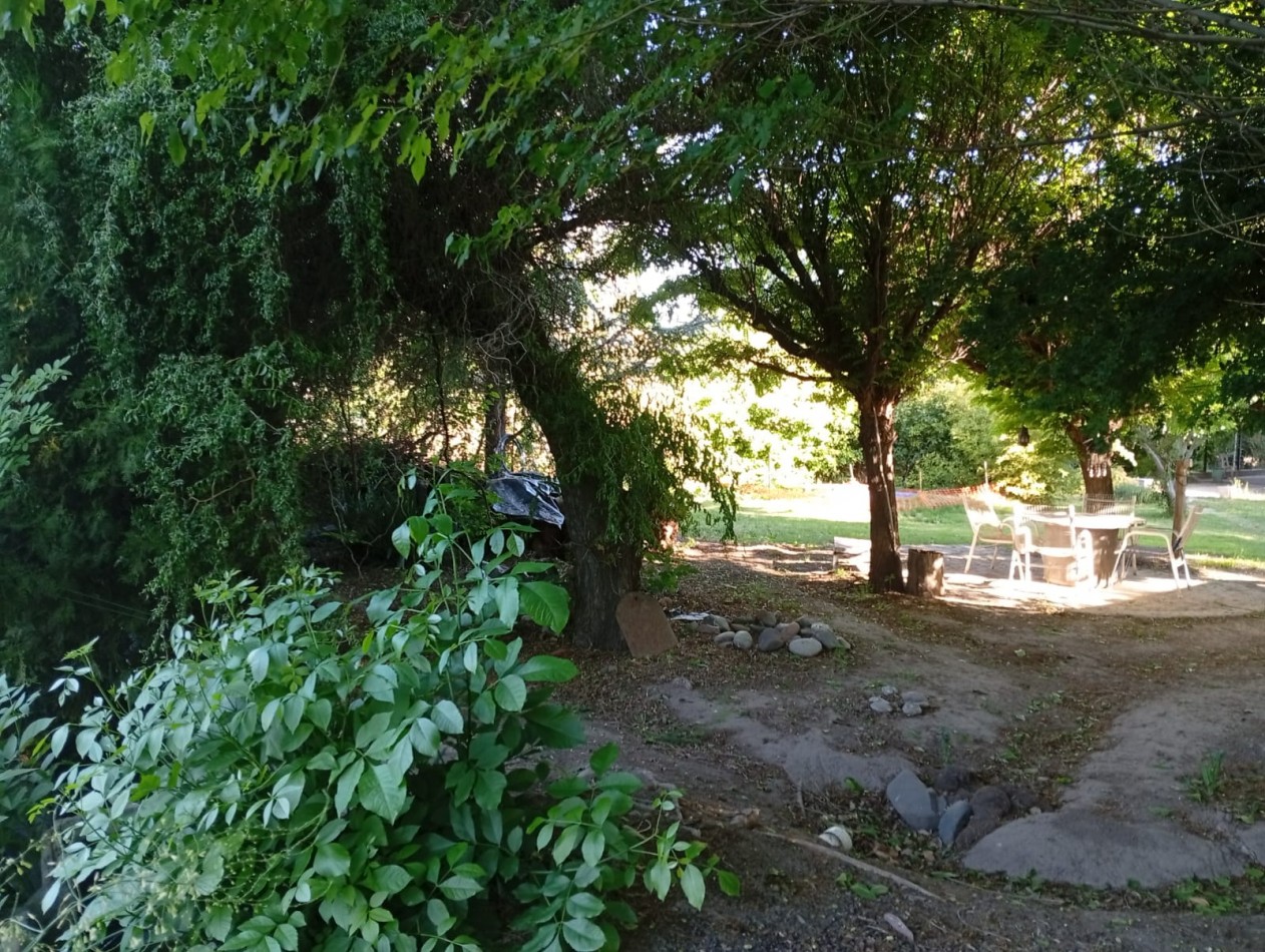 Propiedad en Villa 25 de Mayo: casa con amplio terreno