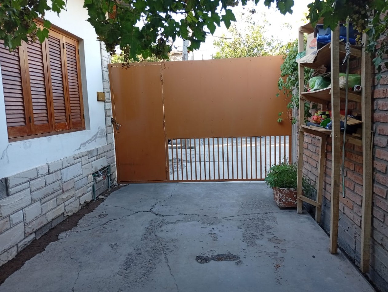 Gran Oportunidad de Inversion en Esquina con Posibilidad de Desarrollo