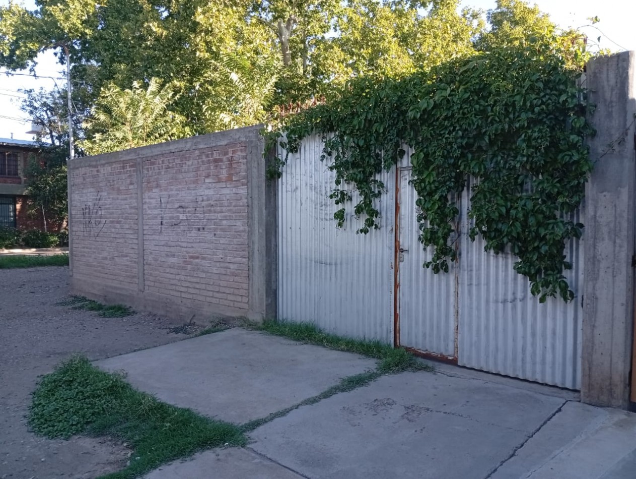 Gran Oportunidad de Inversion en Esquina con Posibilidad de Desarrollo