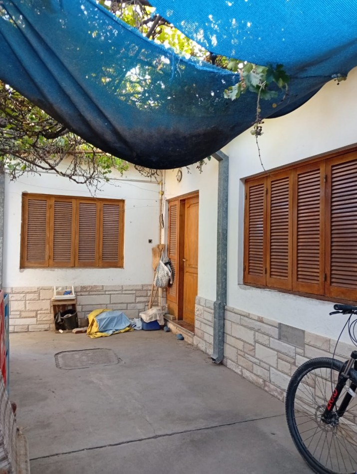 Gran Oportunidad de Inversion en Esquina con Posibilidad de Desarrollo