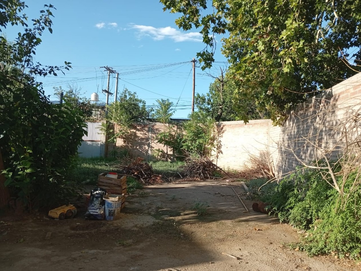 Gran Oportunidad de Inversion en Esquina con Posibilidad de Desarrollo