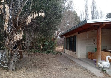 Propiedad en Villa 25 de Mayo: casa con amplio terreno